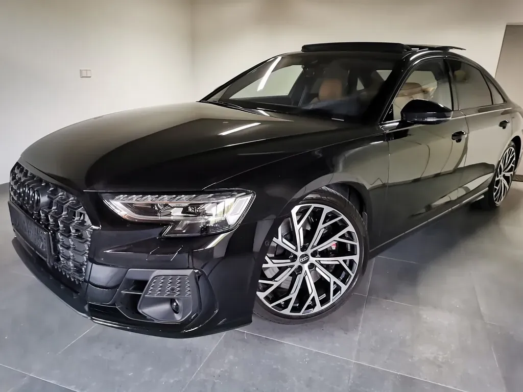 Audi A8 2025 photo 2