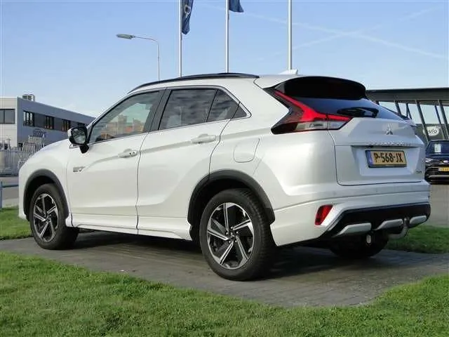 Mitsubishi Eclipse Cross 2022 photo 2