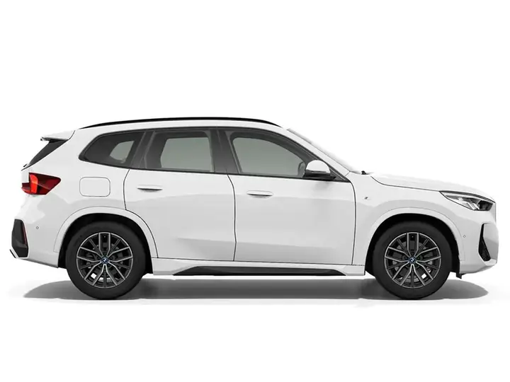 BMW Ix1 photo 2