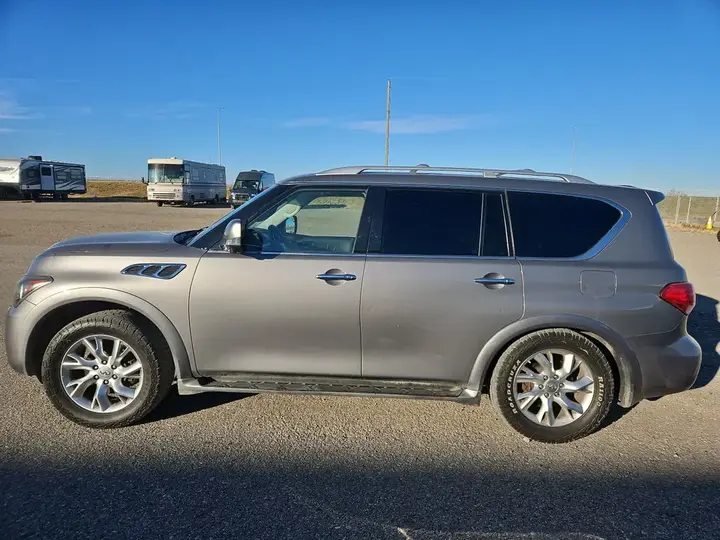 Infiniti Qx56 2011 photo 5