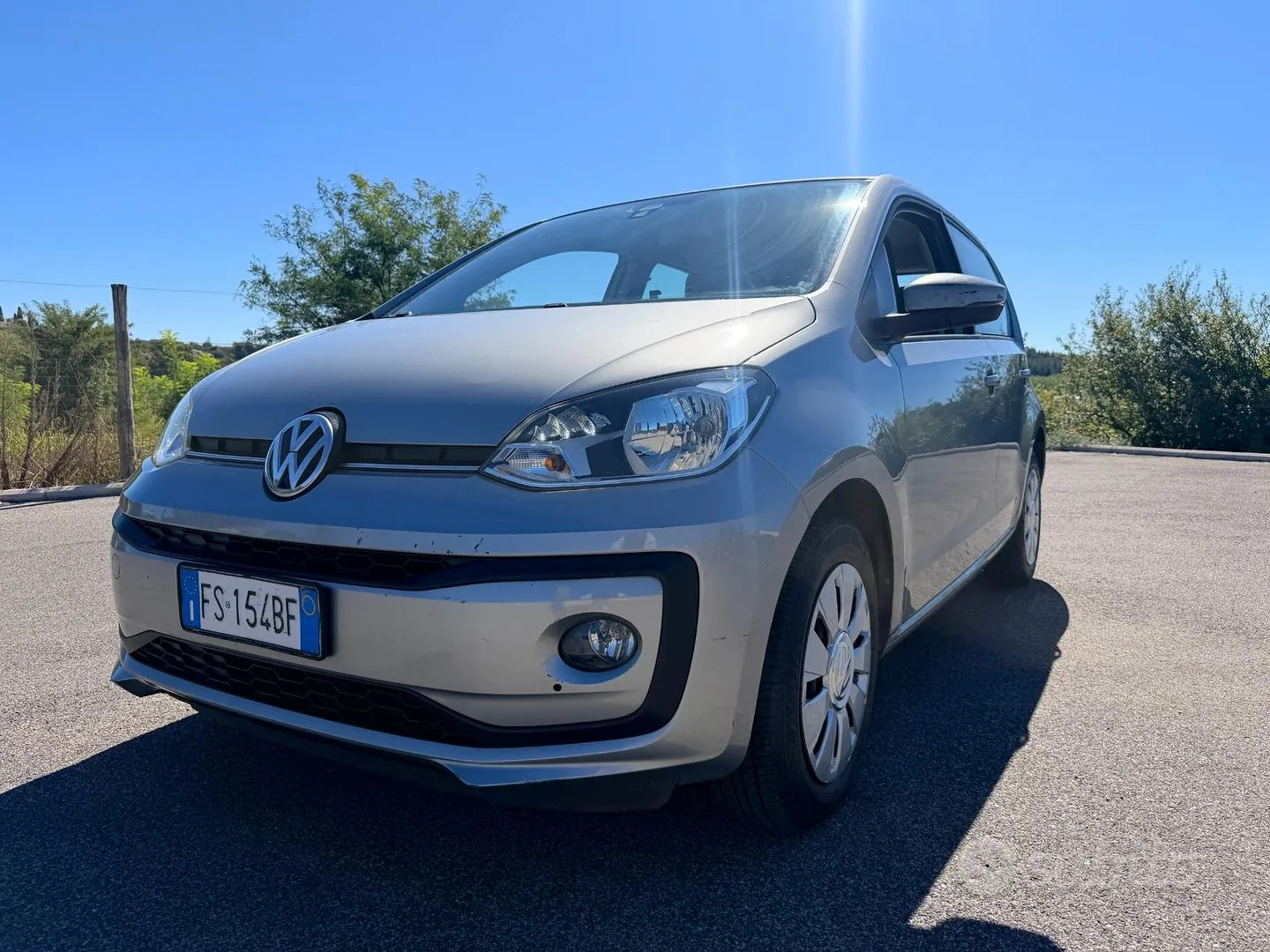 Volkswagen Up 2018 photo 2
