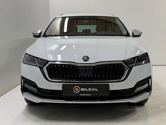 Skoda Octavia Scout 2023 photo 2