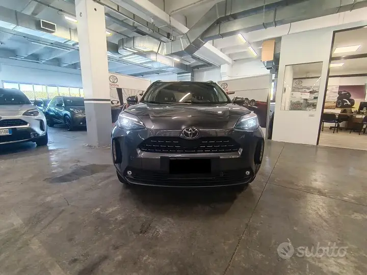Toyota Yaris Cross 2025 photo 2