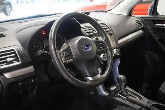 Subaru Forester 2015 photo 2