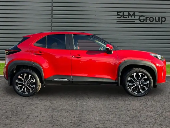 Toyota Yaris Cross 2025 photo 2