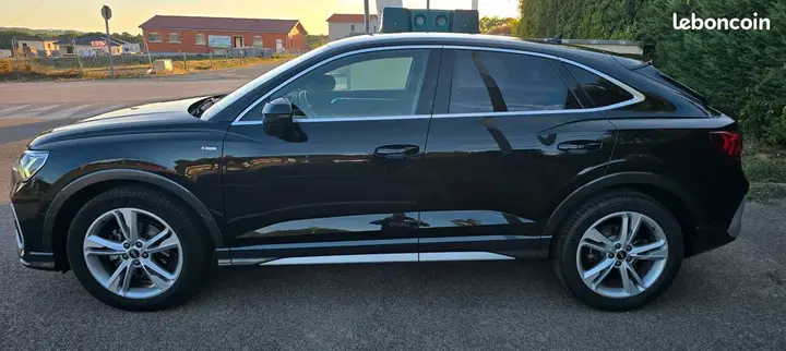 Audi Q3 2021 photo 5