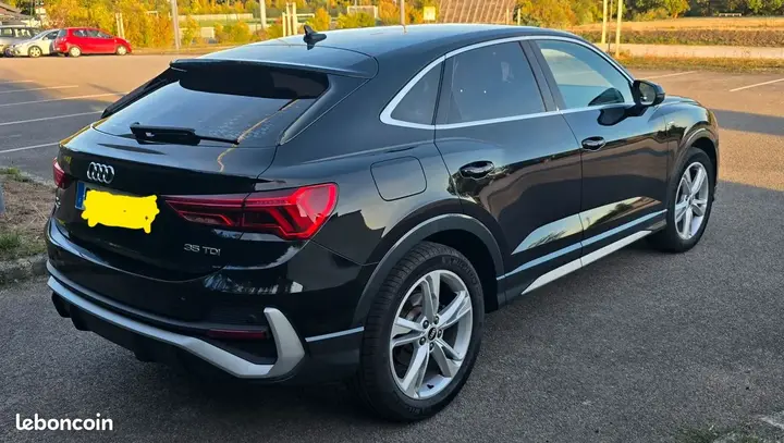 Audi Q3 2021 photo 2