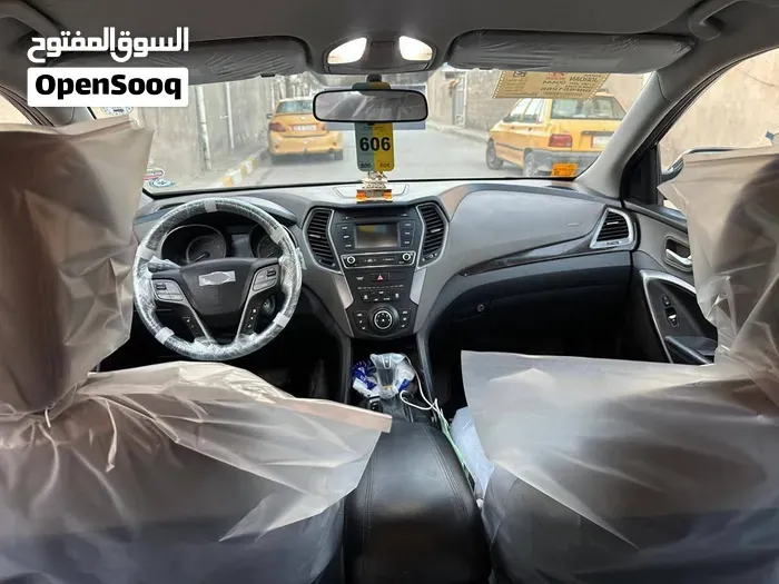 Hyundai Santa Fe 2018 photo 2