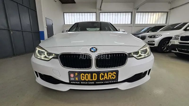 BMW 318 2012 photo 4