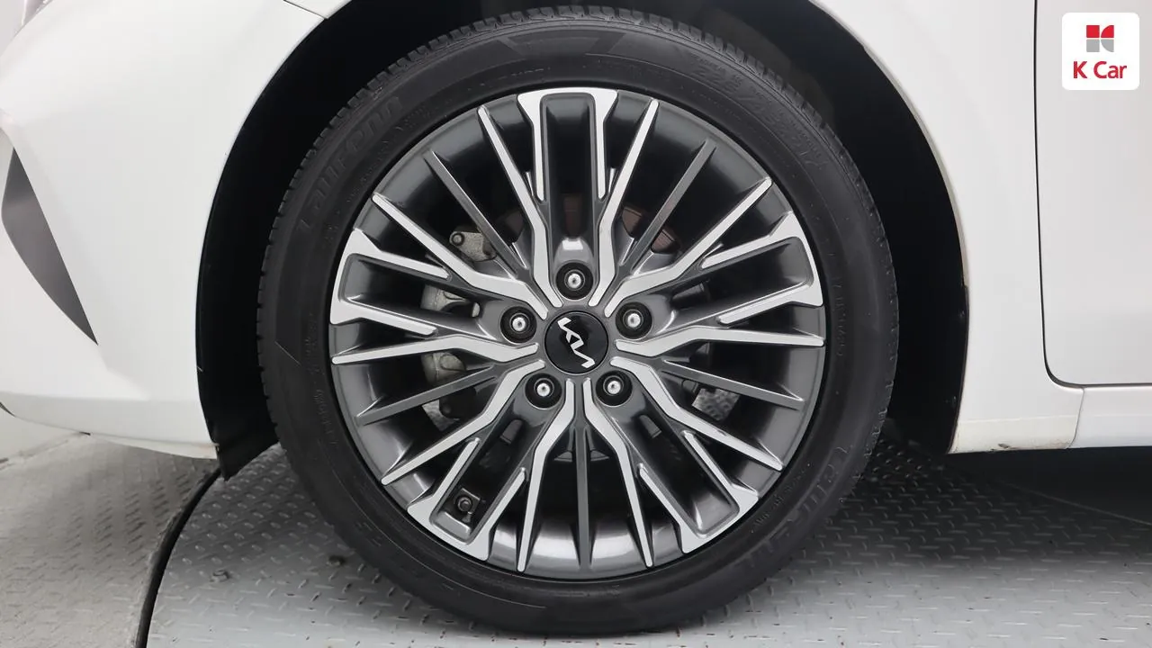 Kia K3 2023 photo 5