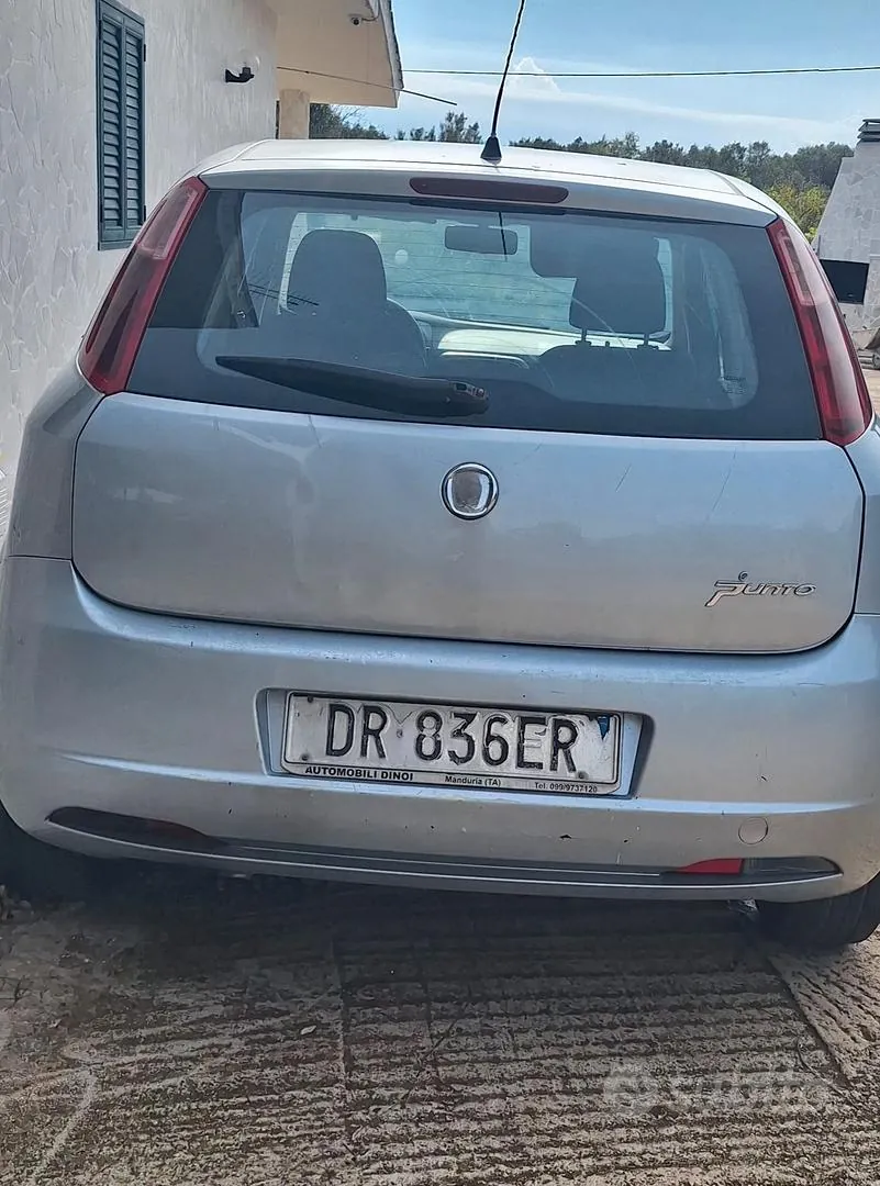 Fiat Grande Punto 2008 photo 3