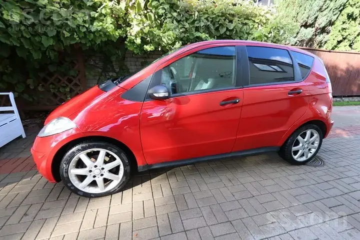 Mercedes-Benz A 180 2005 photo 3