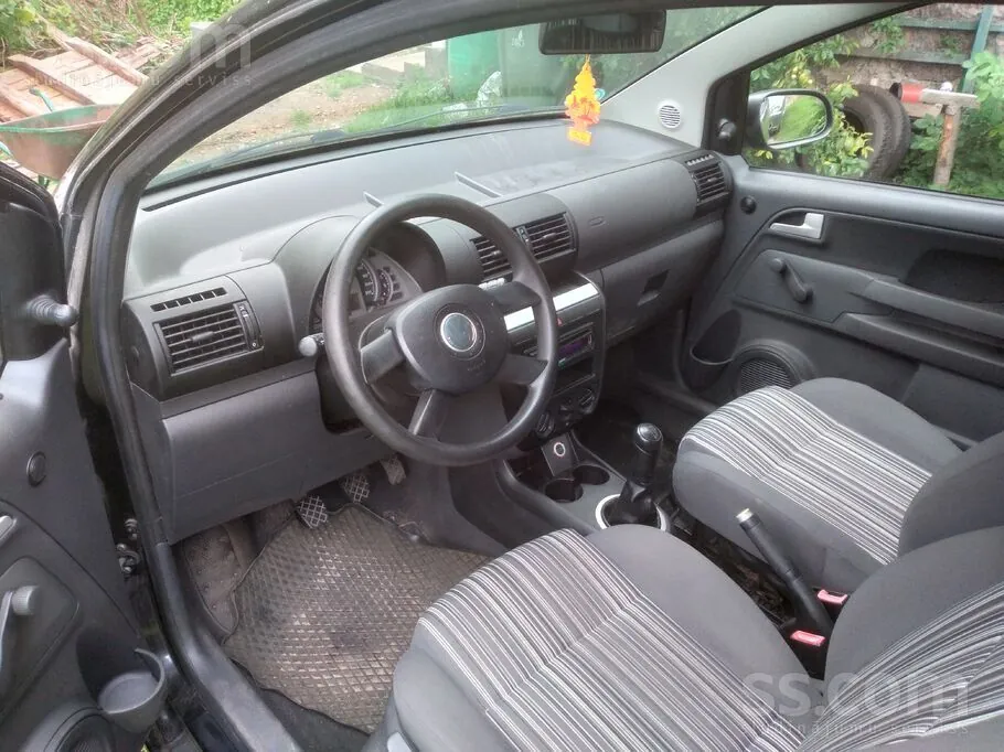 Volkswagen Fox 2006 photo 2
