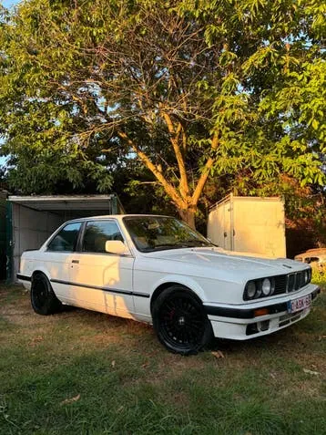 BMW E30