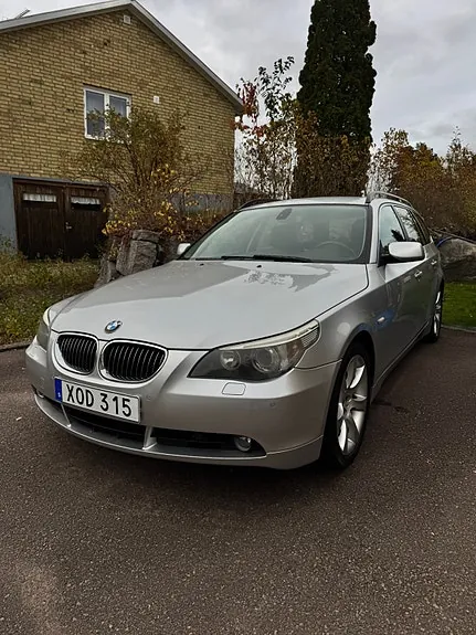 BMW 525I