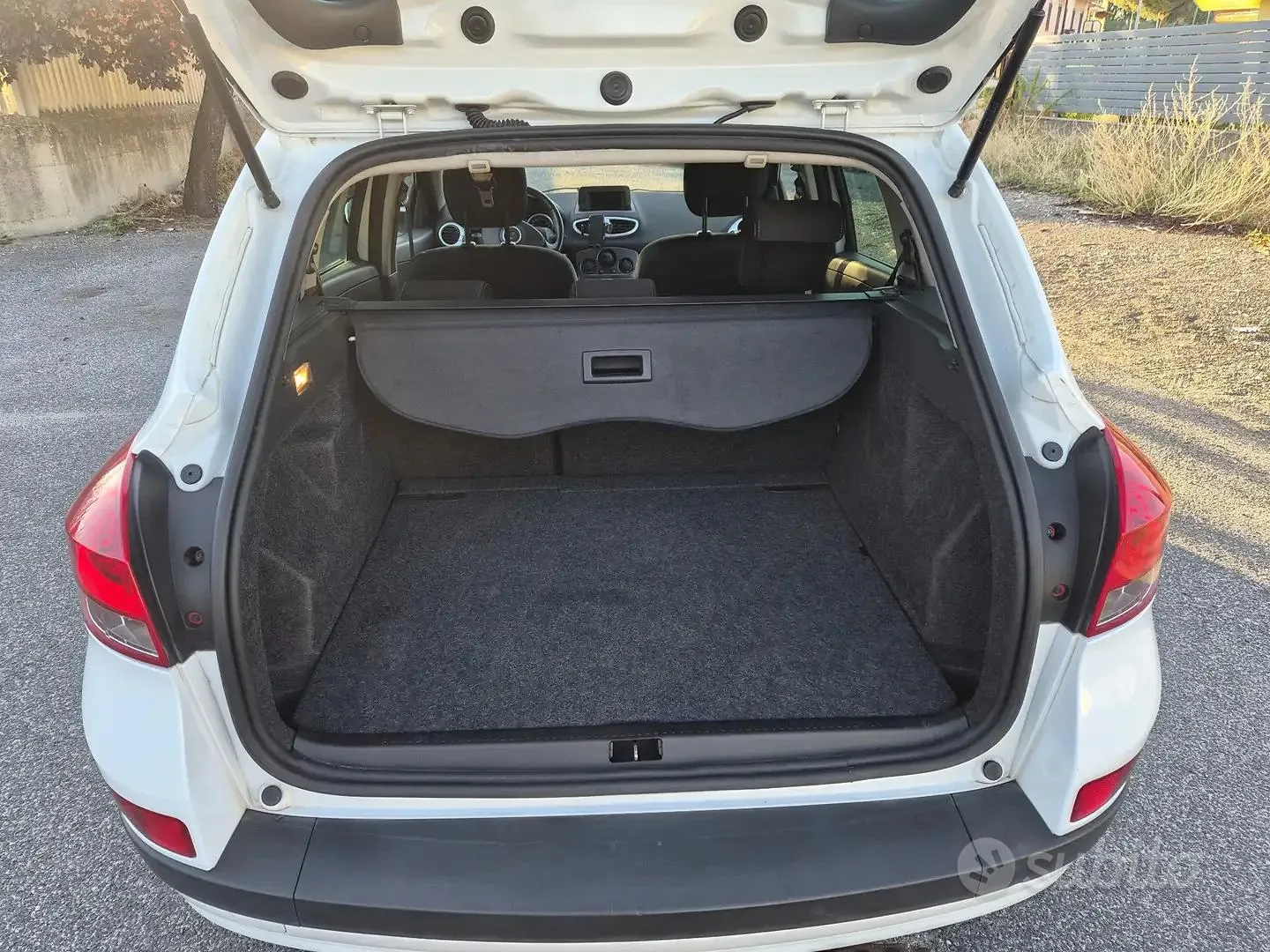 Renault Clio 2012 photo 4