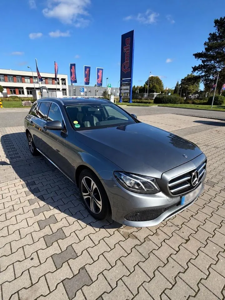 Mercedes-Benz E 200 D