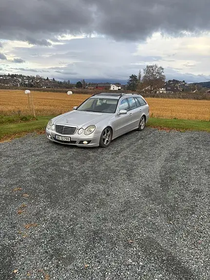 Mercedes-Benz E 220 D