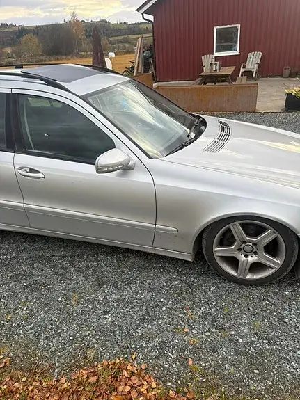 Mercedes-Benz E 220 D 2009 photo 3