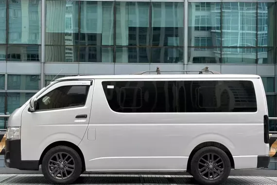 Toyota Hiace Commuter 2014 photo 3