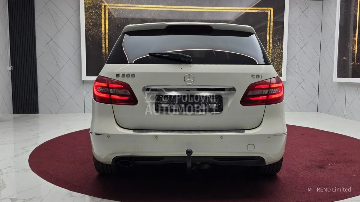 Mercedes-Benz B 200 2012 photo 4