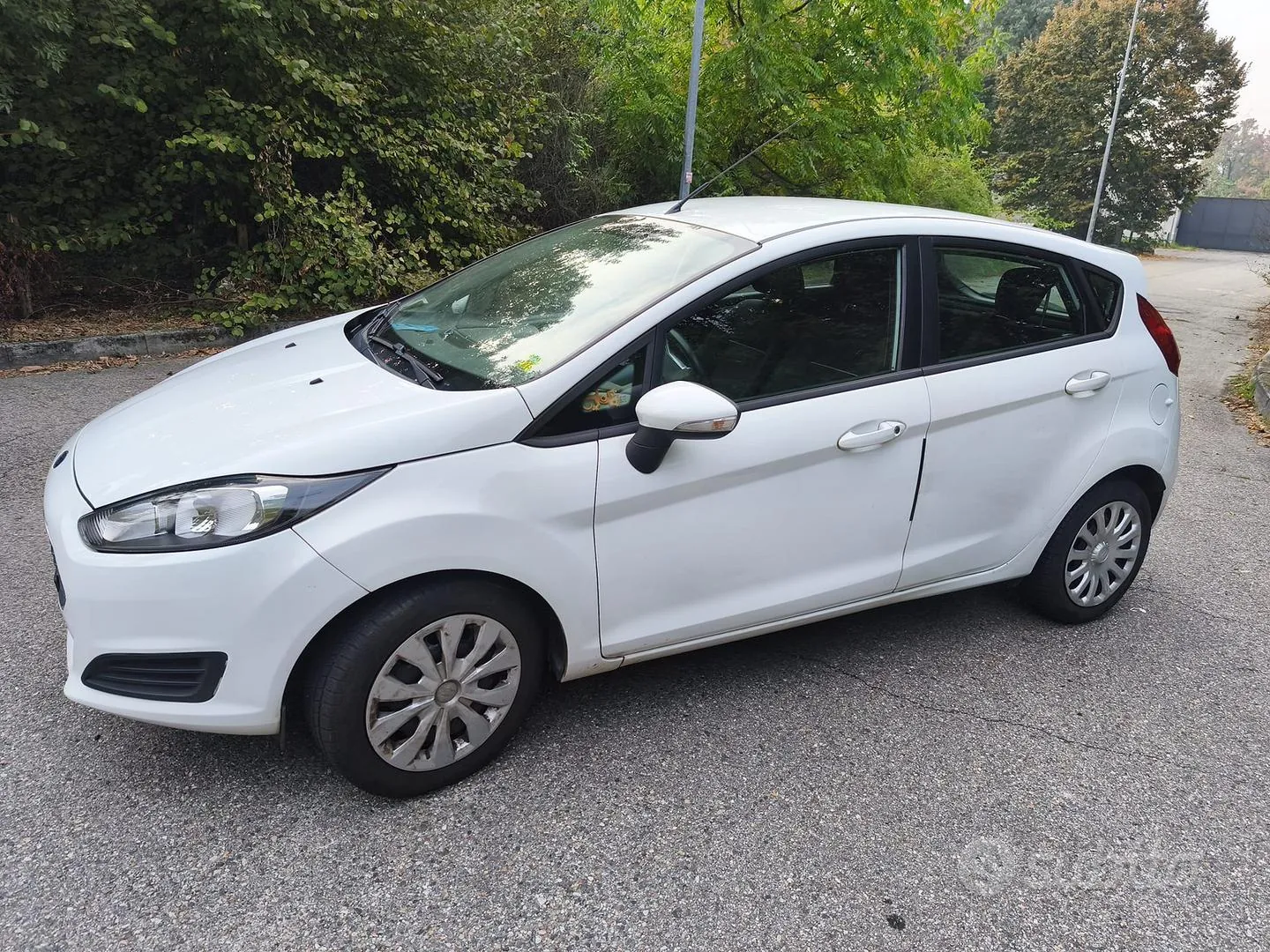 Ford Fiesta 2013 photo 2