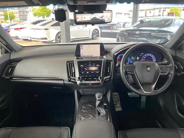 Toyota Crown Hybrid Rs 2018 photo 2