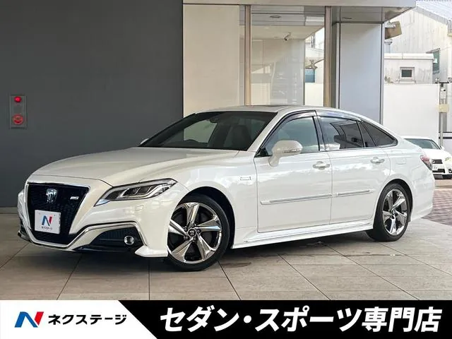 Toyota Crown Hybrid Rs