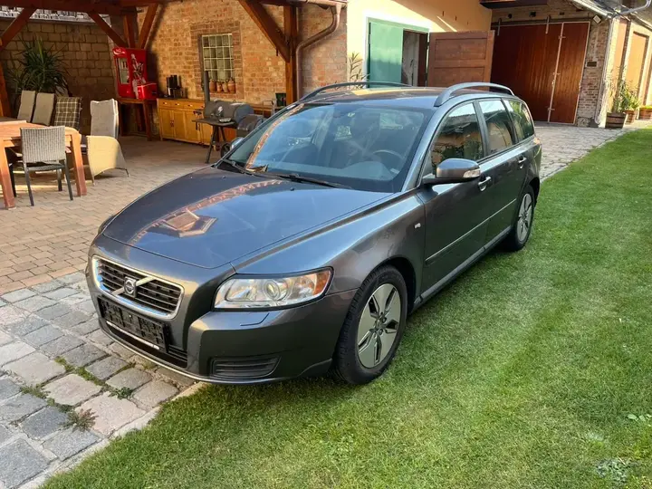Volvo V50