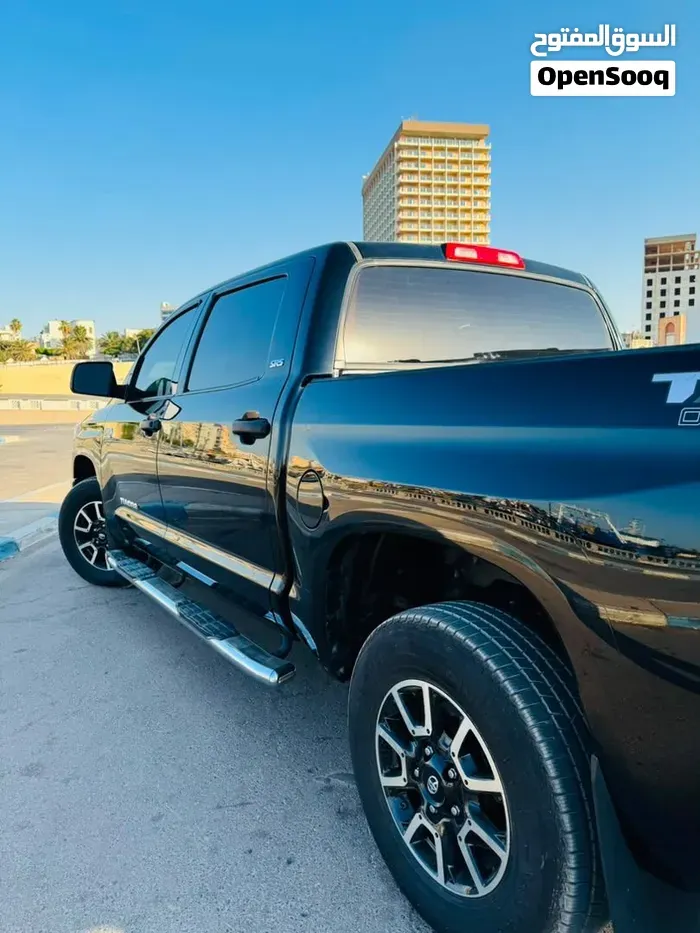Toyota Tundra 2017 photo 2