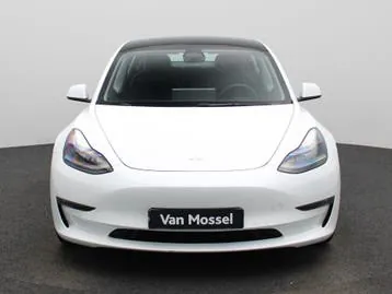 Tesla Model 3 2022 photo 3