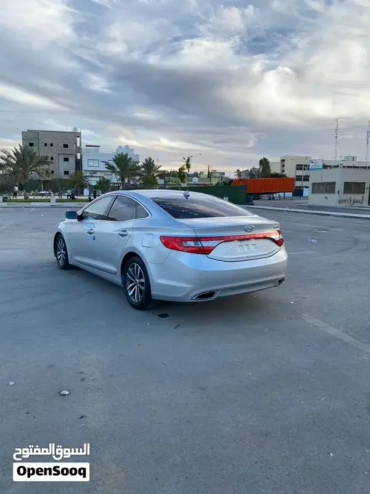 Hyundai Grandeur 2012 photo 3