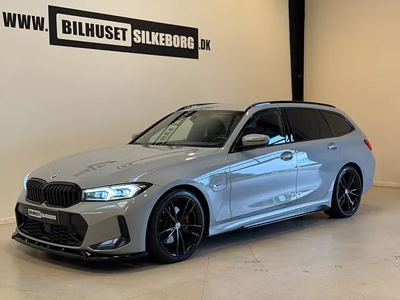 BMW 330E 2023 photo 3