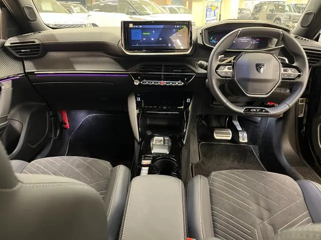 Peugeot Gt 2008 photo 3