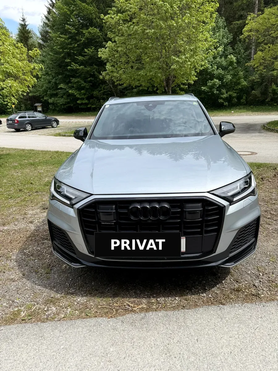 Audi Q7 2023 photo 2