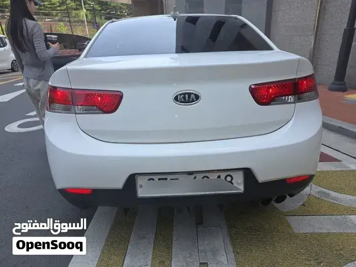 Kia Forte 2010 photo 2