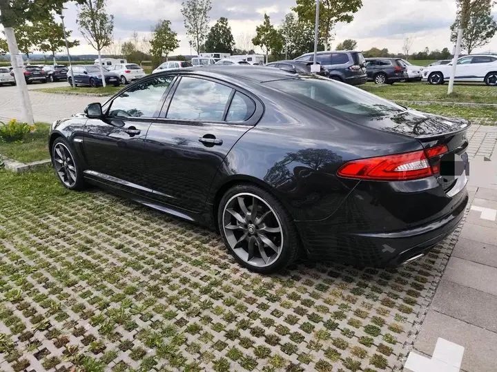 Jaguar Xf