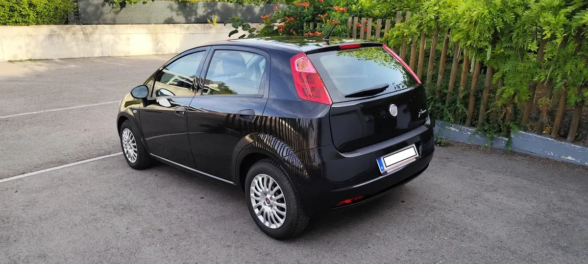 Fiat Punto 2011 photo 3