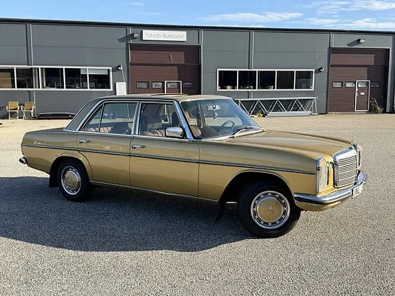 Mercedes-Benz 200