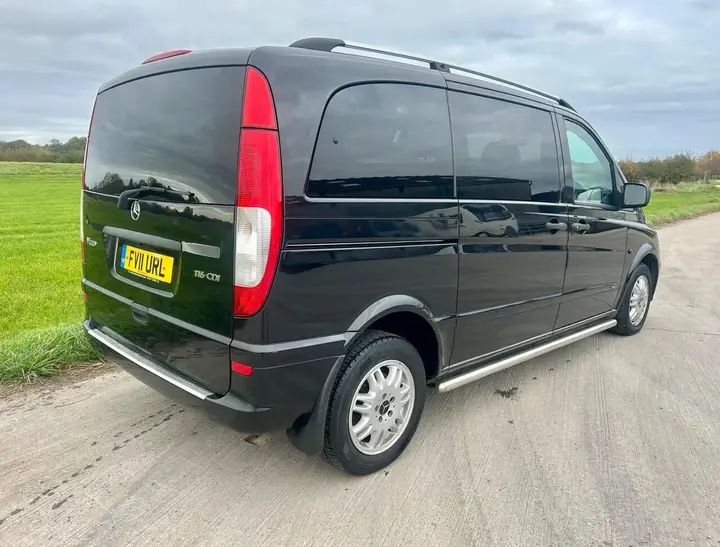 Mercedes-Benz Vito 2011 photo 2