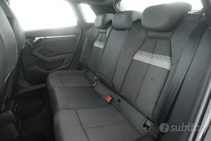 Audi A3 2023 photo 3
