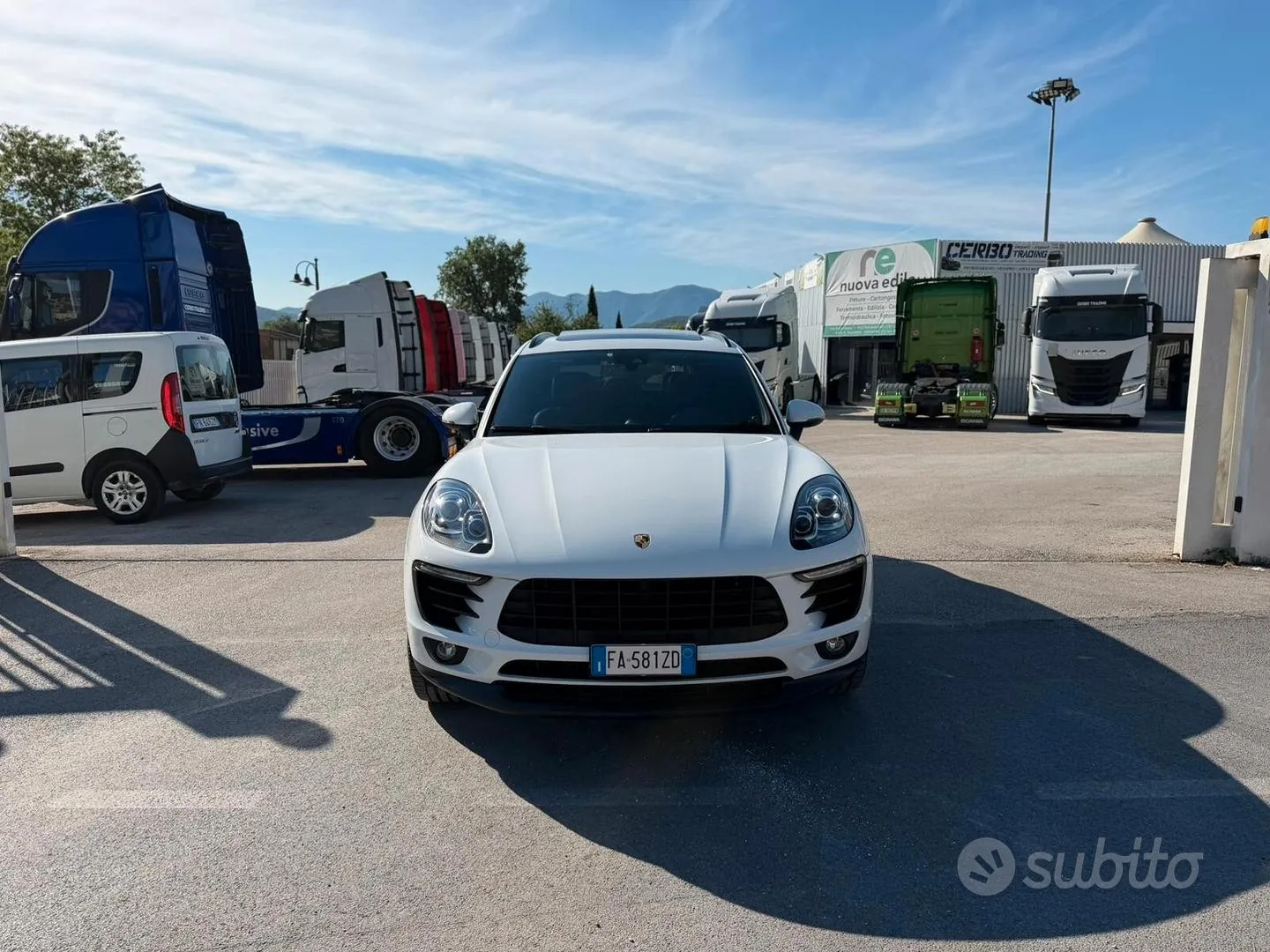 Porsche Macan 2015 photo 2
