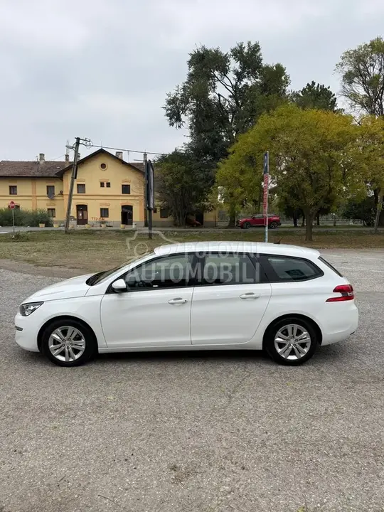 Peugeot 308 2015 photo 5