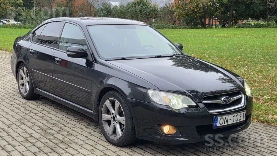 Subaru Legacy 2006 photo 2
