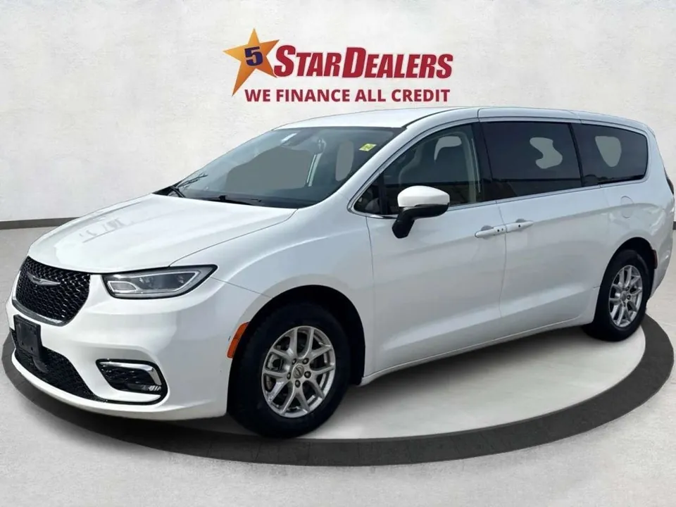 Chrysler Pacifica 2023 photo 3
