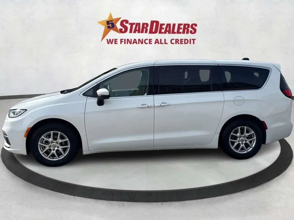 Chrysler Pacifica 2023 photo 4