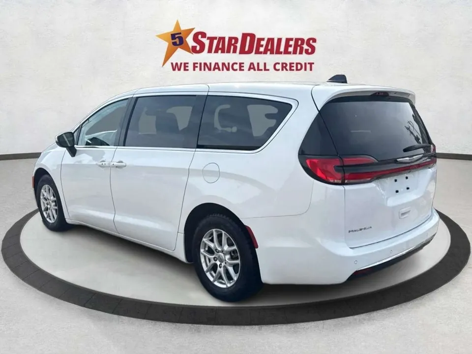 Chrysler Pacifica 2023 photo 5