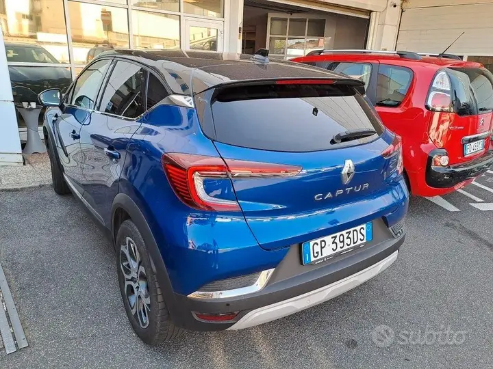 Renault Captur 2023 photo 3