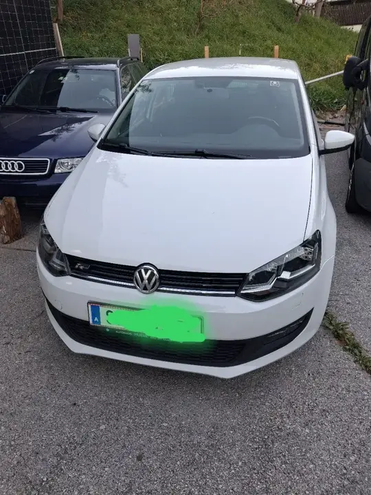 Volkswagen Polo 2015 photo 2