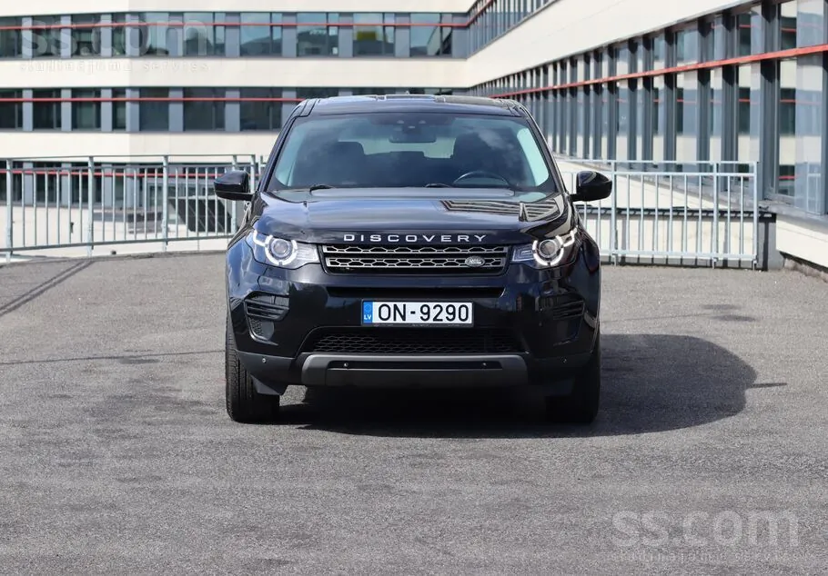 Land Rover Discovery Sport 2018 photo 2